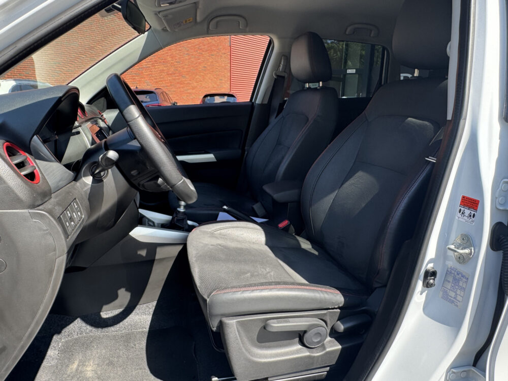 Suzuki Vitara 1.4 S // CARPLAY & ANDROID AUTO // SENSOREN VOOR + ACHTER // ADAPTIVE CRUISE // CLIMA 8
