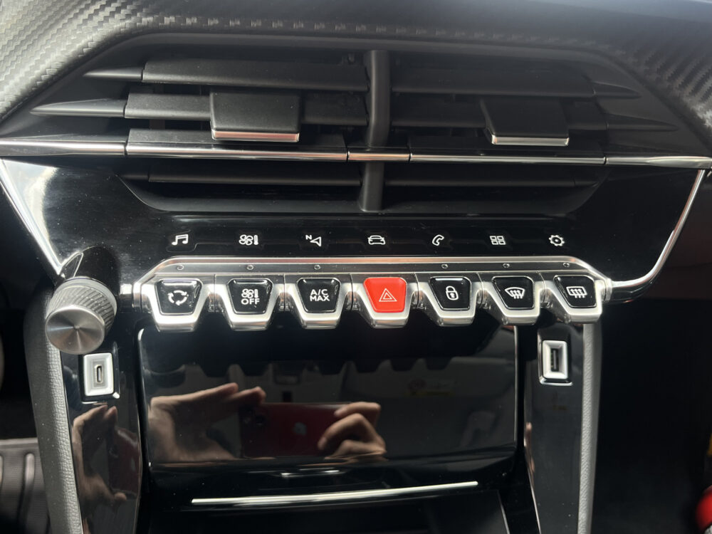 Peugeot 208 1.2 PureTech Allure // HALF LEDER // NAVI+CARPLAY // CAMERA+SENSOREN // CLIMA // CRUISE // 25