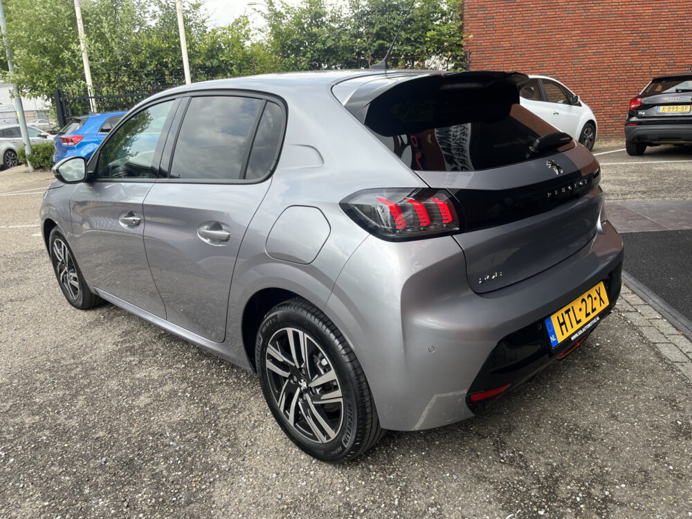 Peugeot 208 1.2 PureTech Allure // HALF LEDER // NAVI+CARPLAY // CAMERA+SENSOREN // CLIMA // CRUISE // 3