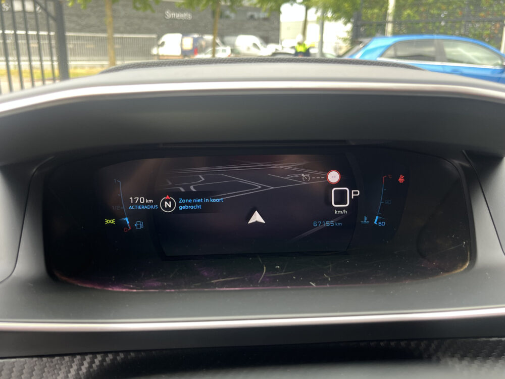 Peugeot 208 1.2 PureTech Allure // HALF LEDER // NAVI+CARPLAY // CAMERA+SENSOREN // CLIMA // CRUISE // 31