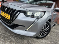 Peugeot 208 1.2 PureTech Allure // HALF LEDER // NAVI+CARPLAY // CAMERA+SENSOREN // CLIMA // CRUISE // 42