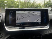 Peugeot 208 1.2 PureTech Allure // HALF LEDER // NAVI+CARPLAY // CAMERA+SENSOREN // CLIMA // CRUISE // 63