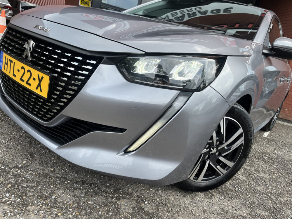 Peugeot 208 1.2 PureTech Allure // HALF LEDER // NAVI+CARPLAY // CAMERA+SENSOREN // CLIMA // CRUISE // 9