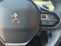 Peugeot 208 1.2 PureTech Allure // CRUISE // NAVI // PDC // APPLE CARPLAY - ANDROID AUTO // DAB RADIO // LED // 42