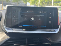 Peugeot 208 1.2 PureTech Allure // CRUISE // NAVI // PDC // APPLE CARPLAY - ANDROID AUTO // DAB RADIO // LED // 48