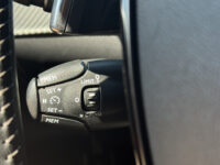Peugeot 208 1.2 PureTech Allure // CRUISE // NAVI // PDC // APPLE CARPLAY - ANDROID AUTO // DAB RADIO // LED // 52