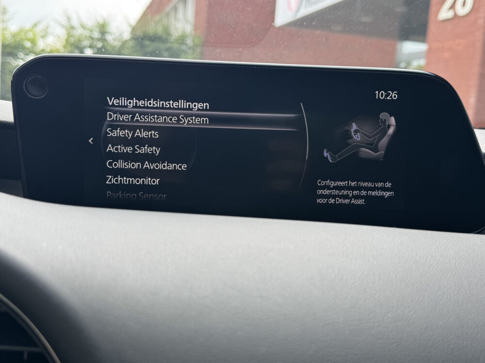 Mazda 3 2.0 e-SkyActiv-G M Hybrid 122 Luxury // FULL LED // NAVI + CARPLAY // 360 CAMERA + SENSOREN // BOSE AUDIO // HUD // ADAPTIV CRUI 18