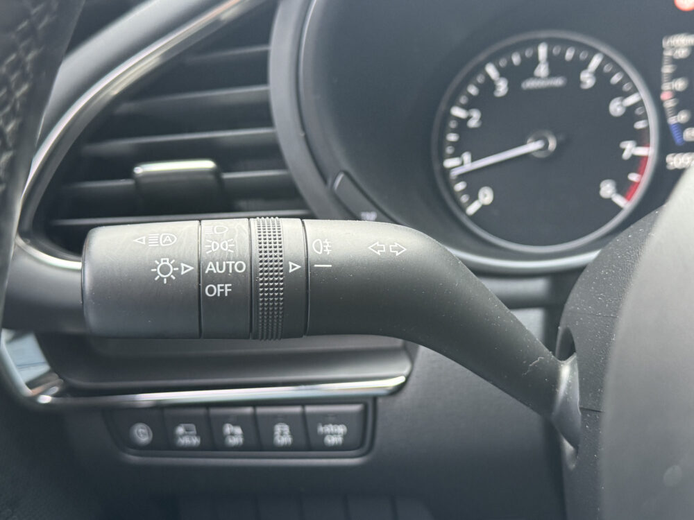 Mazda 3 2.0 e-SkyActiv-G M Hybrid 122 Luxury // FULL LED // NAVI + CARPLAY // 360 CAMERA + SENSOREN // BOSE AUDIO // HUD // ADAPTIV CRUI 23
