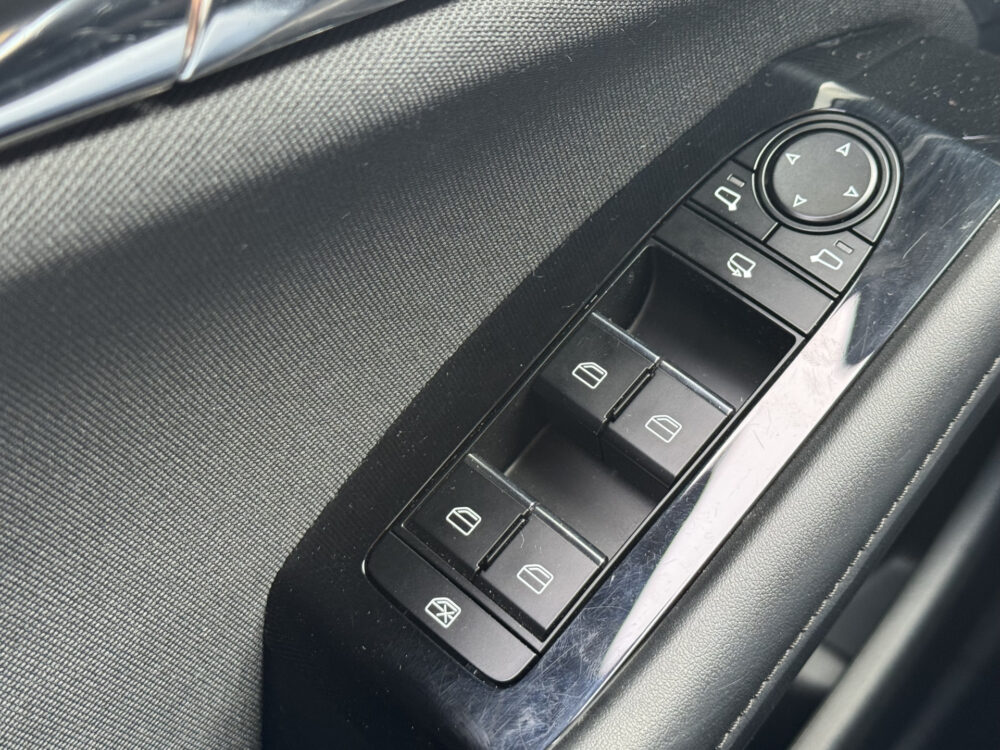 Mazda 3 2.0 e-SkyActiv-G M Hybrid 122 Luxury // FULL LED // NAVI + CARPLAY // 360 CAMERA + SENSOREN // BOSE AUDIO // HUD // ADAPTIV CRUI 26