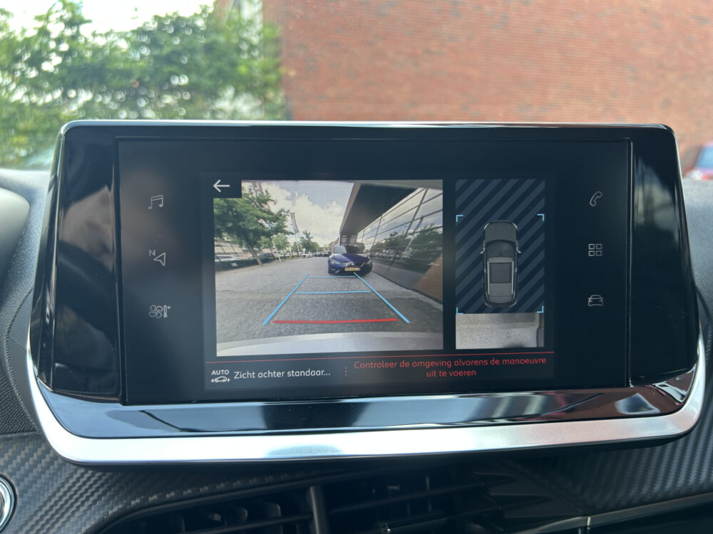 Peugeot 2008 1.2 PureTech Allure // LED // CAMERA+SENSOREN // NAVI+ CARPLAY // CLIMA // 16