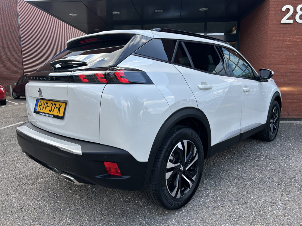 Peugeot 2008 1.2 PureTech Allure // LED // CAMERA+SENSOREN // NAVI+ CARPLAY // CLIMA // 2