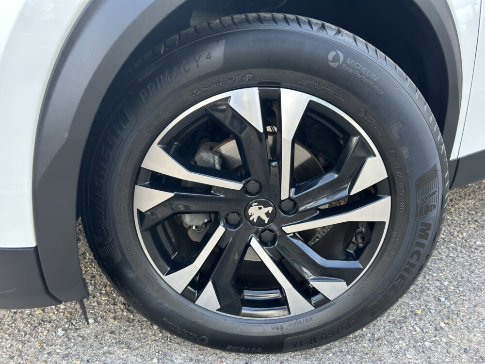 Peugeot 2008 1.2 PureTech Allure // LED // CAMERA+SENSOREN // NAVI+ CARPLAY // CLIMA // 27