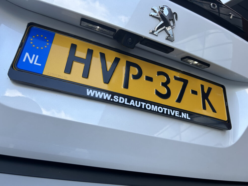 Peugeot 2008 1.2 PureTech Allure // LED // CAMERA+SENSOREN // NAVI+ CARPLAY // CLIMA // 31