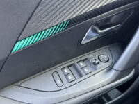 Peugeot 2008 1.2 PureTech Allure // LED // CAMERA+SENSOREN // NAVI+ CARPLAY // CLIMA // 55