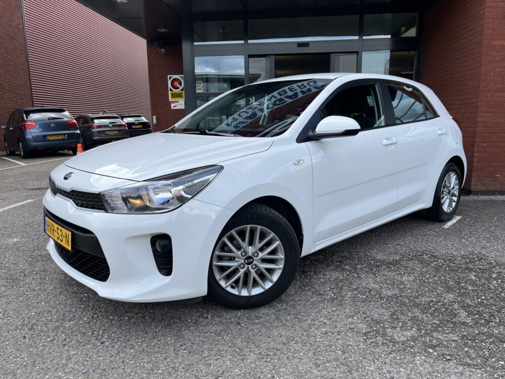 Kia Rio 1.2 CVVT DynamicLine // NAVI // AIRCO // CAMERA // LICHT METALEN VELGEN // APPLE CARPLAY - ANDROID AUTO // 1