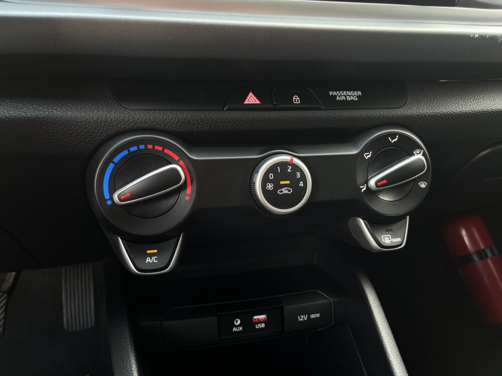 Kia Rio 1.2 CVVT DynamicLine // NAVI // AIRCO // CAMERA // LICHT METALEN VELGEN // APPLE CARPLAY - ANDROID AUTO // 23