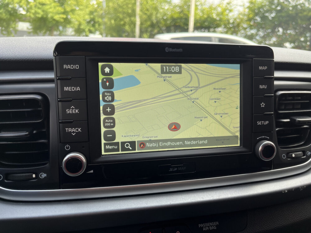 Kia Rio 1.2 CVVT DynamicLine // NAVI // AIRCO // CAMERA // LICHT METALEN VELGEN // APPLE CARPLAY - ANDROID AUTO // 24