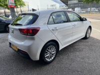 Kia Rio 1.2 CVVT DynamicLine // NAVI // AIRCO // CAMERA // LICHT METALEN VELGEN // APPLE CARPLAY - ANDROID AUTO // 35