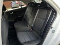Kia Rio 1.2 CVVT DynamicLine // NAVI // AIRCO // CAMERA // LICHT METALEN VELGEN // APPLE CARPLAY - ANDROID AUTO // 44