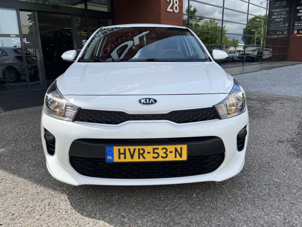 Kia Rio 1.2 CVVT DynamicLine // NAVI // AIRCO // CAMERA // LICHT METALEN VELGEN // APPLE CARPLAY - ANDROID AUTO // 8