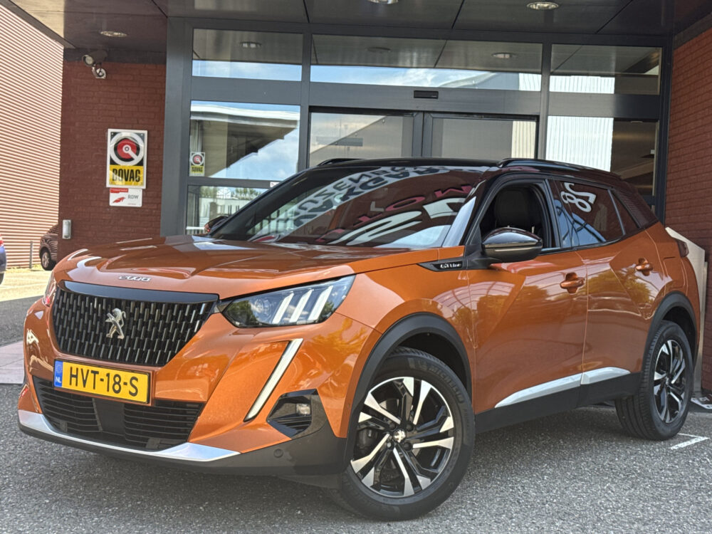 Peugeot 2008 1.2 PureTech GT-Line // LED // HALF LEDER // DODEHOEK // CRUISE // STOELVERWARMING // APPLE-ANROID AUTO // 1