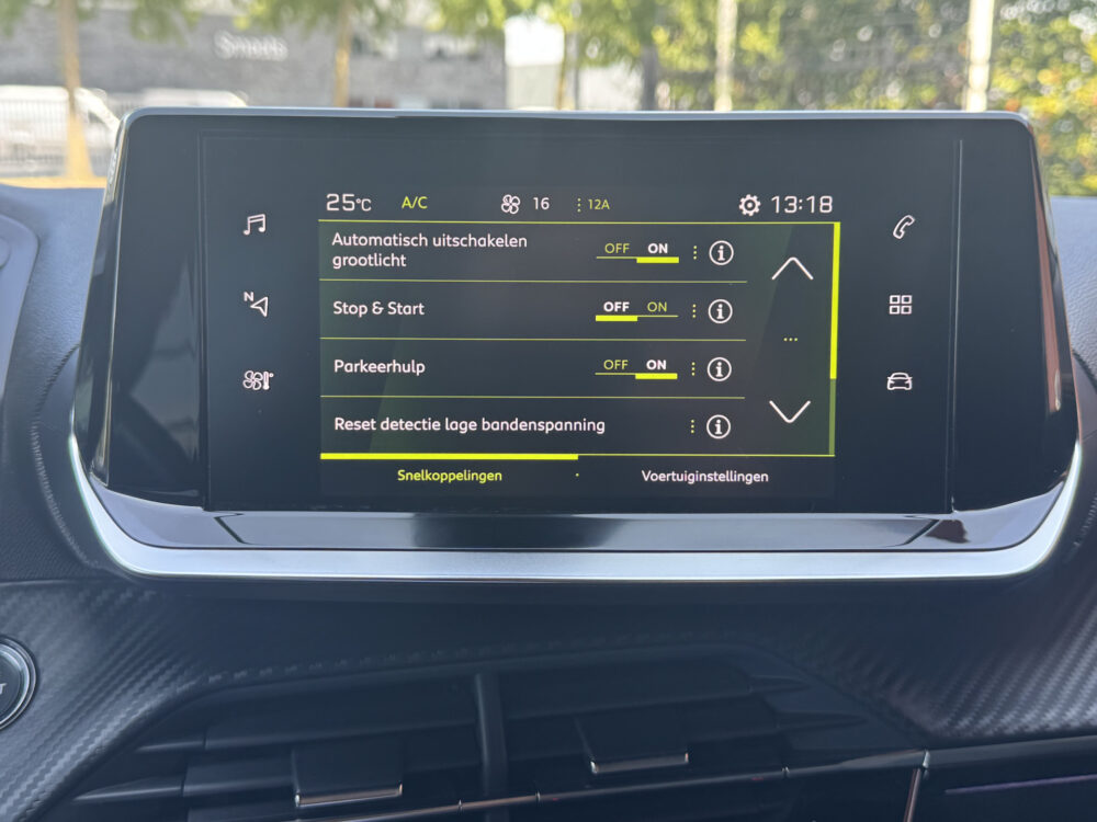 Peugeot 2008 1.2 PureTech GT-Line // LED // HALF LEDER // DODEHOEK // CRUISE // STOELVERWARMING // APPLE-ANROID AUTO // 20