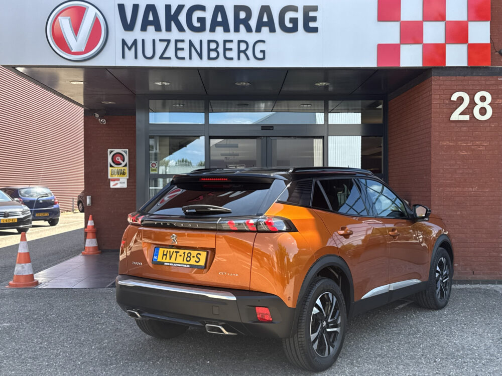 Peugeot 2008 1.2 PureTech GT-Line // LED // HALF LEDER // DODEHOEK // CRUISE // STOELVERWARMING // APPLE-ANROID AUTO // 3