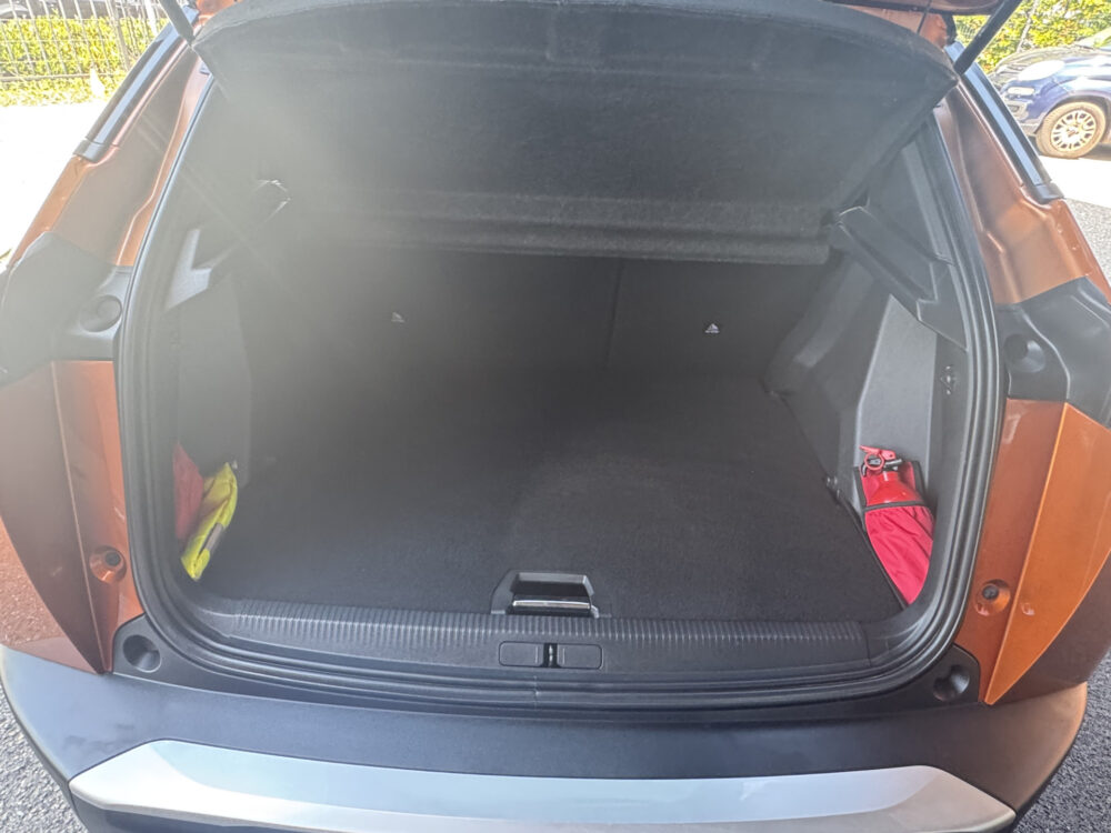 Peugeot 2008 1.2 PureTech GT-Line // LED // HALF LEDER // DODEHOEK // CRUISE // STOELVERWARMING // APPLE-ANROID AUTO // 36