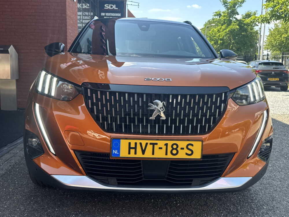 Peugeot 2008 1.2 PureTech GT-Line // LED // HALF LEDER // DODEHOEK // CRUISE // STOELVERWARMING // APPLE-ANROID AUTO // 4