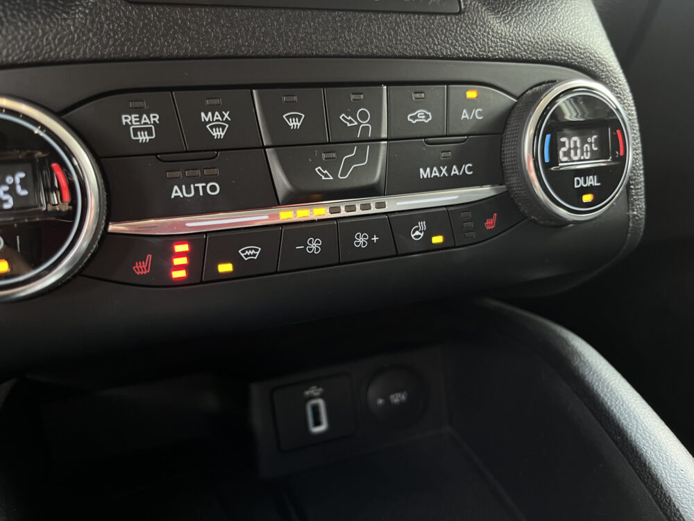 Ford FOCUS Wagon 1.5 EcoBoost Active Business // FULL LED // NAVI + CARPLAY // CLIMA // PDC V+A // CAMERA 26