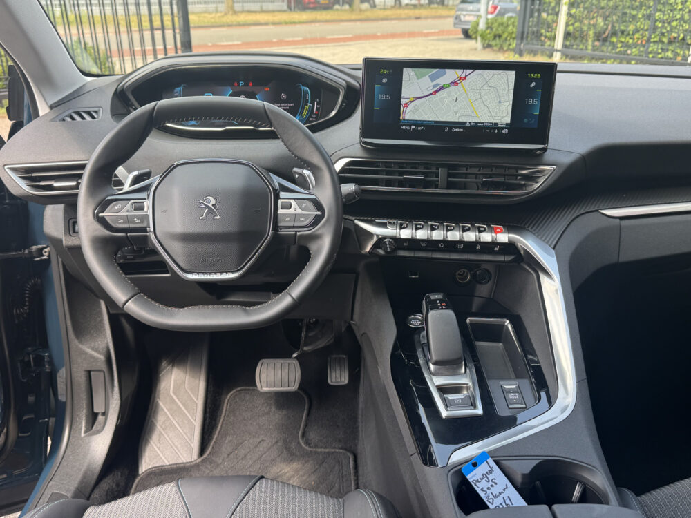 Peugeot 3008 1.6 HYbrid 225 Allure // LED // NAVI + CARPLAY // CAMERA + SENSOREN // STOELVERWARMING 13