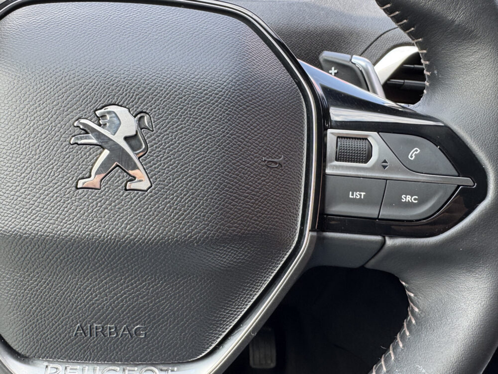 Peugeot 3008 1.6 HYbrid 225 Allure // LED // NAVI + CARPLAY // CAMERA + SENSOREN // STOELVERWARMING 15