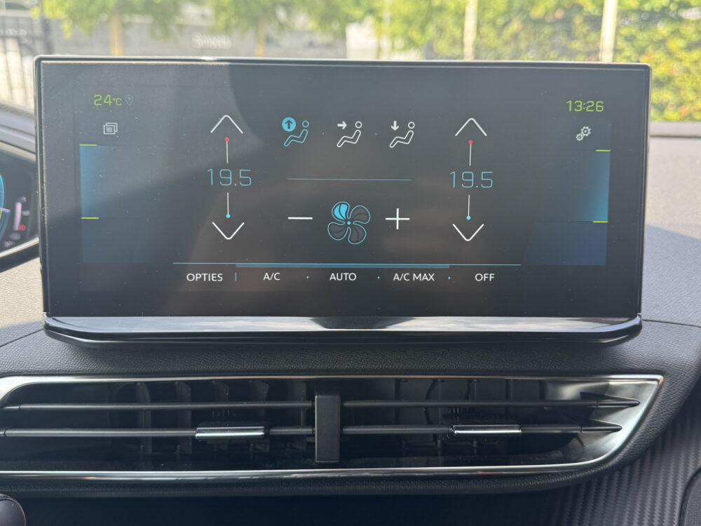 Peugeot 3008 1.6 HYbrid 225 Allure // LED // NAVI + CARPLAY // CAMERA + SENSOREN // STOELVERWARMING 20