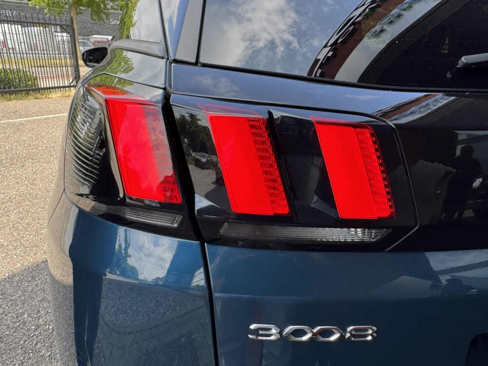 Peugeot 3008 1.6 HYbrid 225 Allure // LED // NAVI + CARPLAY // CAMERA + SENSOREN // STOELVERWARMING 9