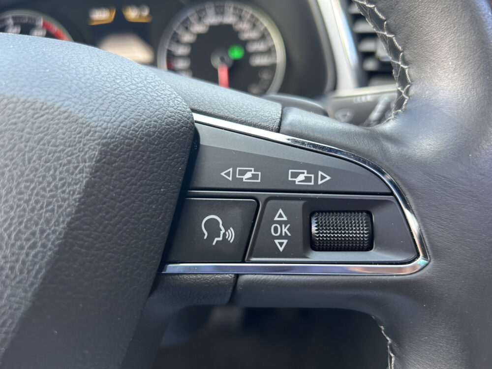 SEAT León ST 1.8 TSI Xcellence Business Intense // LED // HALF LEDER-ALCANTARA // ELEK. STOELEN // SEAT SOUND // ADAP. CRUISE // NAVI+CARPLAY 10