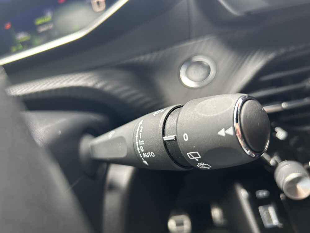 Peugeot 2008 1.2 PureTech GT-Line 131 PK! // LED // 3D COCKPIT // APPLE-ANDROID AUTO // CRUISE // STOELVERWARMING // 13