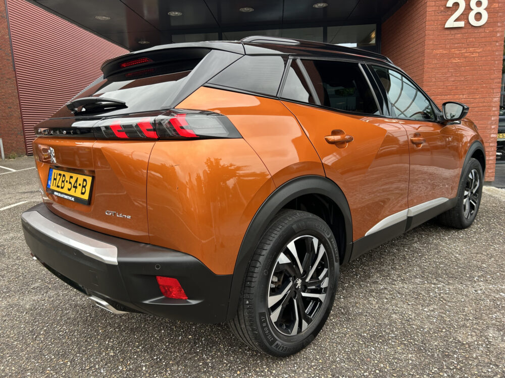 Peugeot 2008 1.2 PureTech GT-Line 131 PK! // LED // 3D COCKPIT // APPLE-ANDROID AUTO // CRUISE // STOELVERWARMING // 2