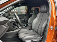Peugeot 2008 1.2 PureTech GT-Line 131 PK! // LED // 3D COCKPIT // APPLE-ANDROID AUTO // CRUISE // STOELVERWARMING // 41