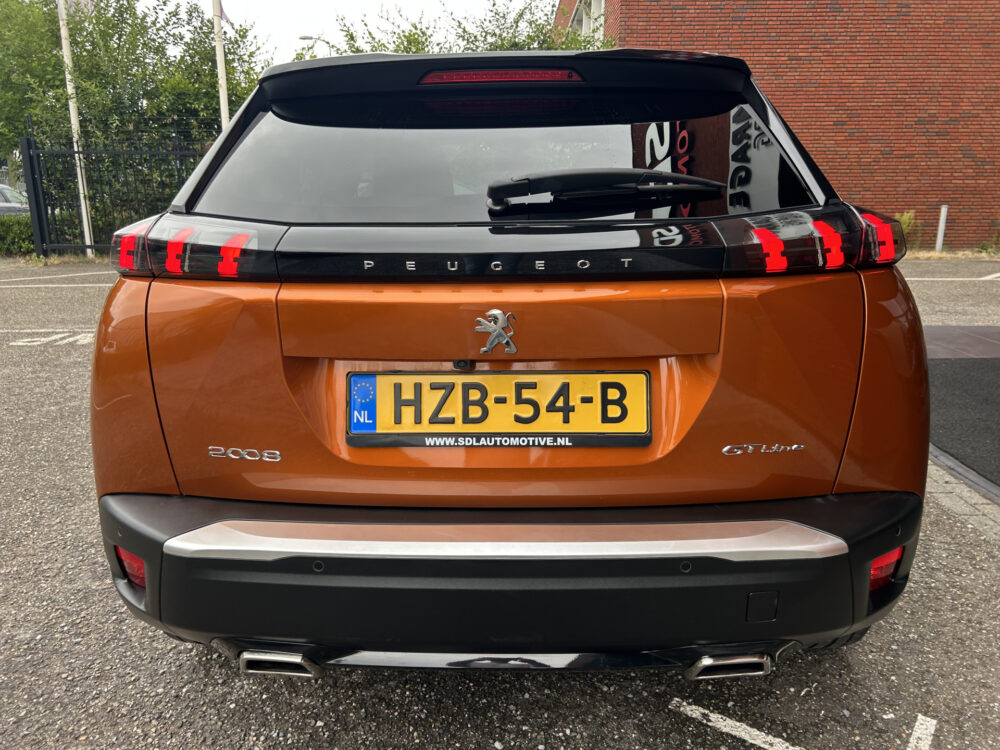Peugeot 2008 1.2 PureTech GT-Line 131 PK! // LED // 3D COCKPIT // APPLE-ANDROID AUTO // CRUISE // STOELVERWARMING // 5
