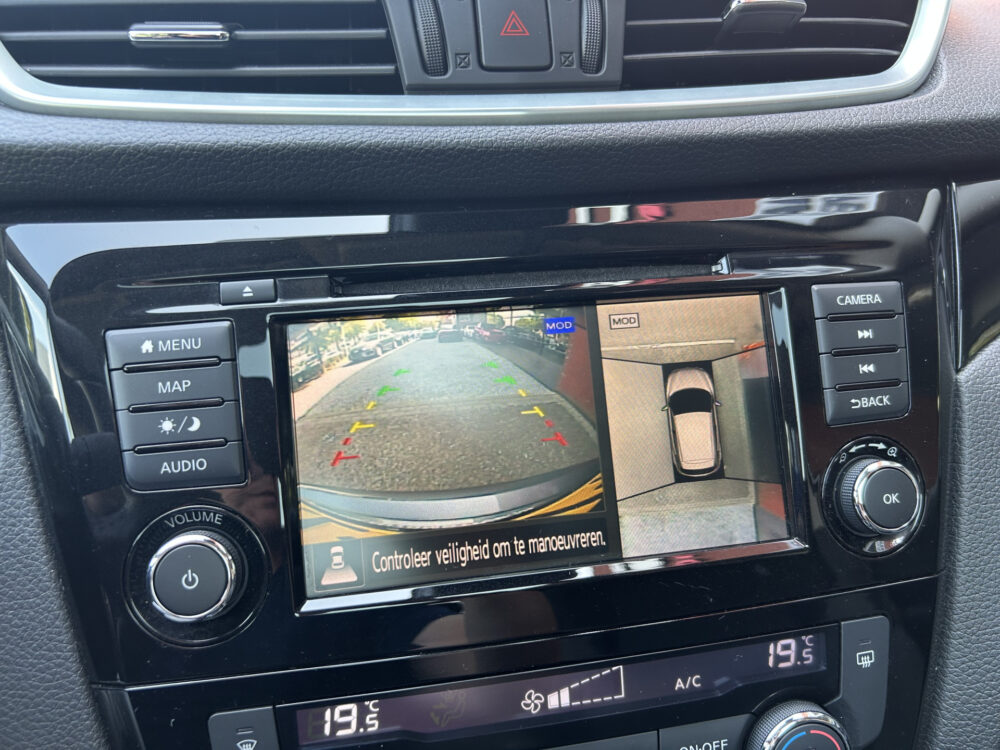 Nissan QASHQAI 1.3 DIG-T N-Connecta // PANO DAK // NAVI // CLIMA // CRUISE // CAMERA // PDC // 17