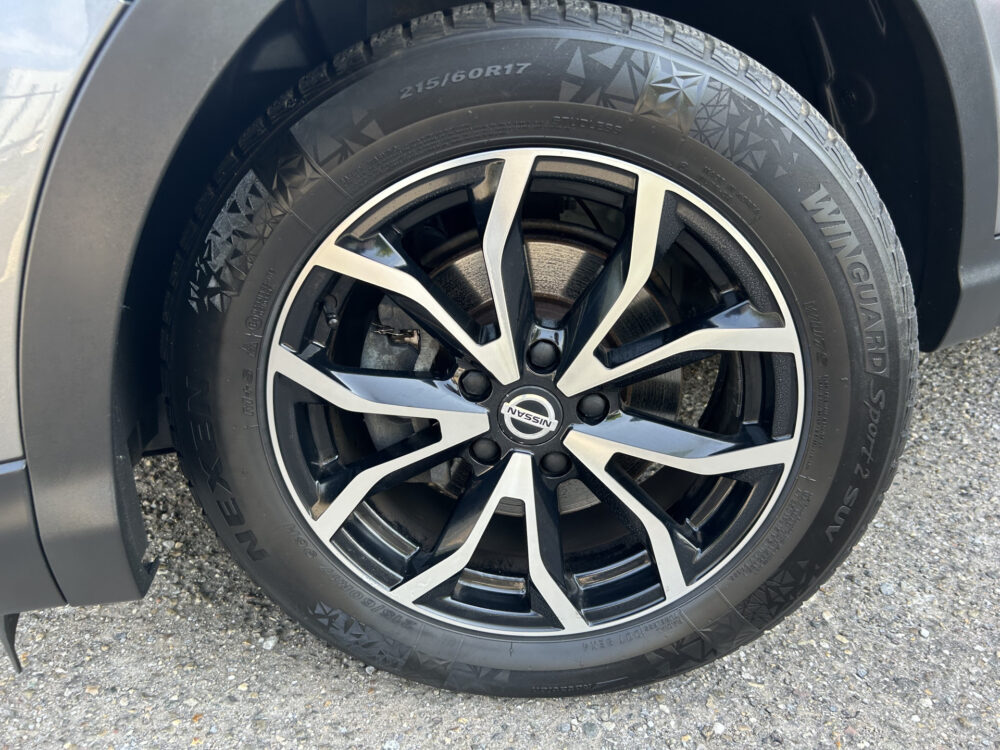 Nissan QASHQAI 1.3 DIG-T N-Connecta // PANO DAK // NAVI // CLIMA // CRUISE // CAMERA // PDC // 28