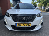 Peugeot 2008 1.2 PureTech Allure // NAVI // CLIMA // CRUISE // CAMERA // APPLE CARPLAY / ANDROID AUTO // 36