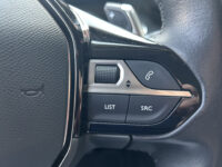 Peugeot 2008 1.2 PureTech Allure // NAVI // CLIMA // CRUISE // CAMERA // APPLE CARPLAY / ANDROID AUTO // 42
