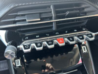 Peugeot 2008 1.2 PureTech Allure // NAVI // CLIMA // CRUISE // CAMERA // APPLE CARPLAY / ANDROID AUTO // 51