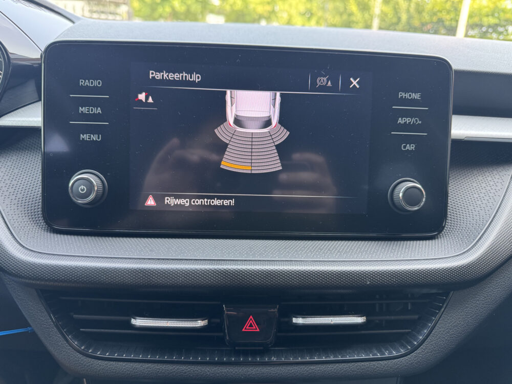 Škoda Fabia 1.0 Ambition // LED // CLIMA // CRUISE CONTROL // APPLE-ANDROID AUTO // PDC // 14
