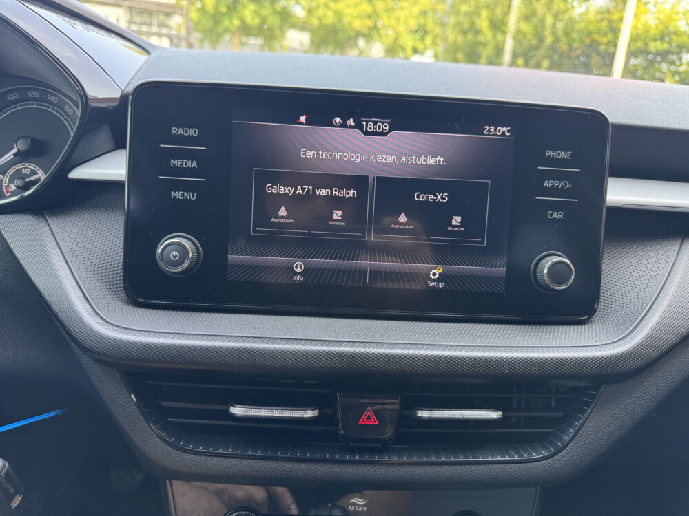 Škoda Fabia 1.0 Ambition // LED // CLIMA // CRUISE CONTROL // APPLE-ANDROID AUTO // PDC // 17