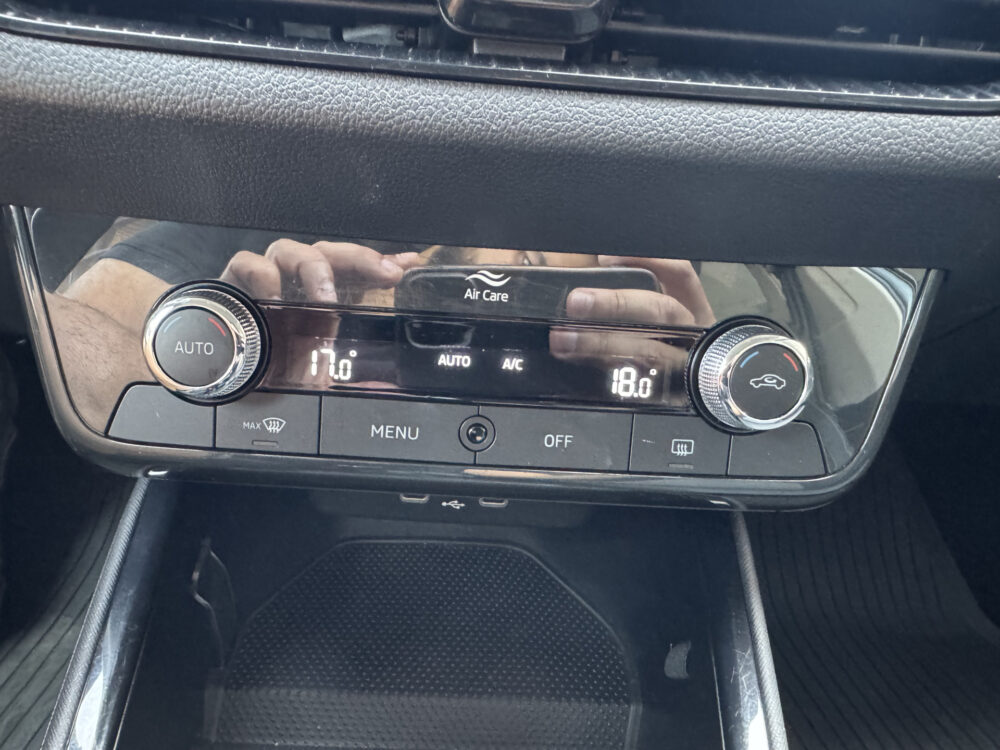 Škoda Fabia 1.0 Ambition // LED // CLIMA // CRUISE CONTROL // APPLE-ANDROID AUTO // PDC // 18