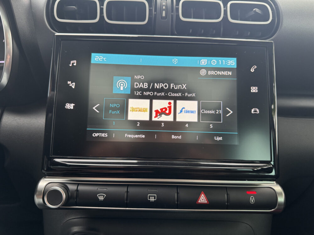 Citroën C3 Aircross 1.2 PureTech Shine // CRUISE // NAVI + CARPLAY // LEDER // PANO/SCHUIFKANTELDAK // CLIMA // KEYLESS 22