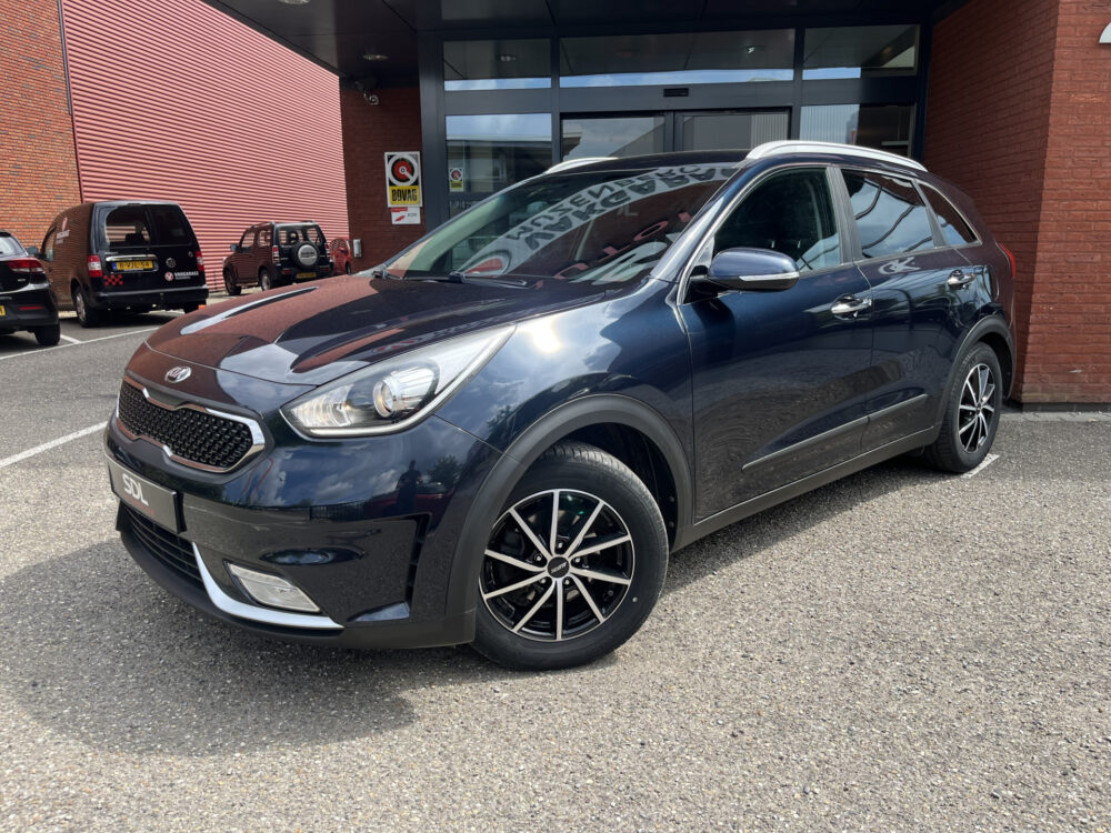 Kia Niro 1.6 GDi Hybrid DynamicPlusLine // LED // HALF LEDER // CAMERA+SENSOREN // NAVI+CARPLAY // AFN. TREKHAAK // 1