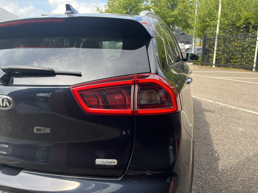 Kia Niro 1.6 GDi Hybrid DynamicPlusLine // LED // HALF LEDER // CAMERA+SENSOREN // NAVI+CARPLAY // AFN. TREKHAAK // 11